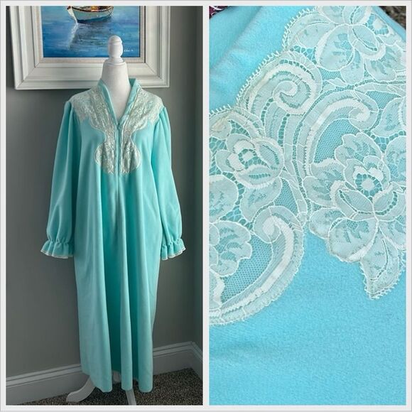Vintage Vanity Fair Lace Blue Long Retro Robe Large - Picture 1 of 15
